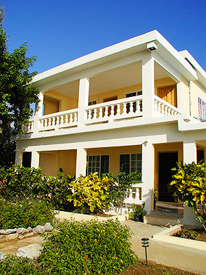 Lower Ocean View Suite - Westender Inn, Negril Jamaica Resorts and Hotels