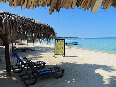 Beach Beach - Bar-B-Barn Hotel, Negril Resorts and Hotels, Negril, Jamaica