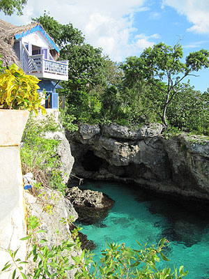 One Bedroom Ocean View Suites - The Caves Bird's Nest Bath - Negril, Jamaica Resorts and Hotels