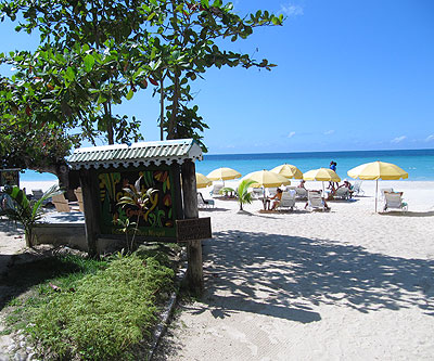 Beach and Pool Beach and Pool - Country Country Beach - Negril, Jamaica Resorts and Hotels