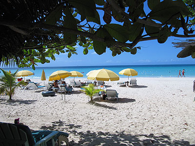 Beach and Pool - Country Country Beach - Negril, Jamaica Resorts and Hotels