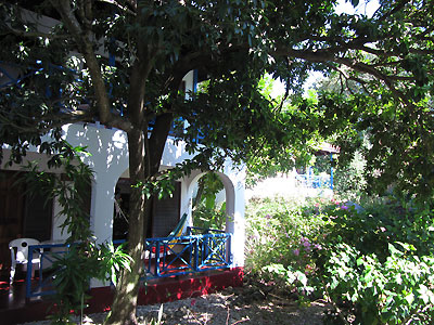 Your gated retreat offers privacy and security in a lush garden setting Your gated retreat offers privacy and security in a lush garden setting - Catcha Falling Star Gardens, Negril Jamaica Resorts and Hotels