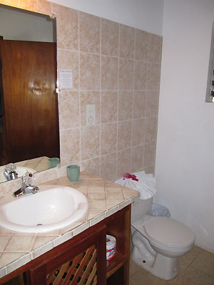 Bella Villa (up stairs) - 2 bedroom A/C unit - Catcha Falling Star Gardens, Negril Jamaica Resorts and Hotels