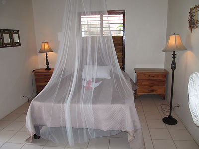 June Rose Apartment - Up stairs - Fan cooled June Rose Apartment - Up stairs - Fan cooled - Catcha Falling Star Gardens, Negril Jamaica Resorts and Hotels