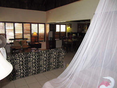 June Rose Apartment - Up stairs - Fan cooled June Rose Apartment - Up stairs - Fan cooled - Catcha Falling Star Gardens, Negril Jamaica Resorts and Hotels
