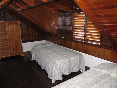 June Rose Apartment - Up stairs - Fan cooled June Rose Apartment - Up stairs - Fan cooled - Catcha Falling Star Gardens, Negril Jamaica Resorts and Hotels