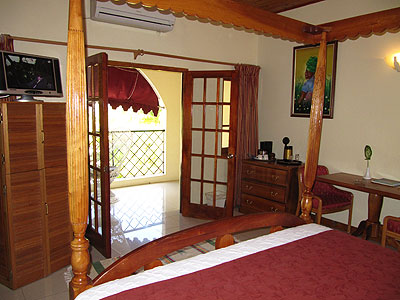 Deluxe Sea View Rooms Deluxe Sea View Rooms - Charela Inn Deluxe OV Room - Negril Resorts and Hotels, Jamaica