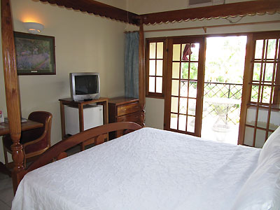 Garden View Rooms - Charela Inn Garden View Rooms- Negril Resorts and Hotels, Jamaica