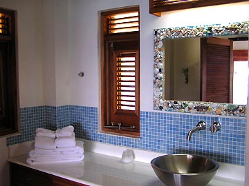 Villa Bath and Showers - Hide Awhile, Negril Jamaica Resorts Hotels and Villas