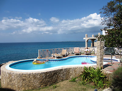 The Pool - Home Sweet Home Resort - Negril Jamaica resorts and hotels