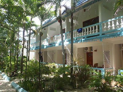 Beach and Garden-Side Rooms - Legends Beach Resort bathroom, Negril Jamaica Resorts and Hotels