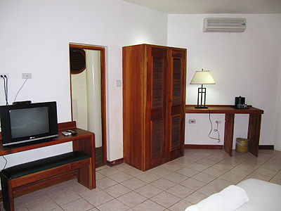 Deluxe Rooms Deluxe Rooms - Negril Palms, Negril Jamaica Resorts and Hotels