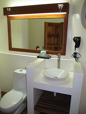 Deluxe Rooms Deluxe Rooms - Negril Palms, Negril Jamaica Resorts and Hotels