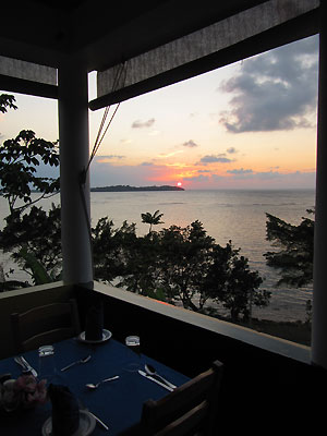 Rhodes Hall Bayview Restaurant and Bar - Rhodes Hall Resort Bayview Restaurant, Negril Jamaica Resorts and Hotels