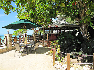 Pool, Beach, Restaurant and Bar - 