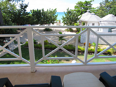 Superior ( 22) and Beachfront Rooms (2 only) located above the villas - 2nd and 3rd floors - 