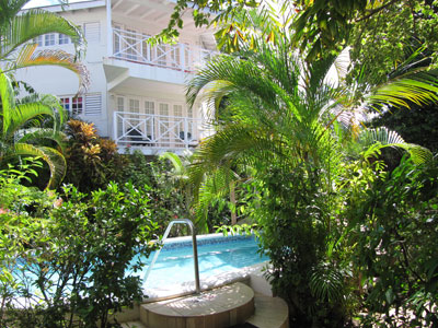 Superior ( 22) and Beachfront Rooms (2 only) located above the villas - 2nd and 3rd floors Superior ( 22) and Beachfront Rooms (2 only) located above the villas - 2nd and 3rd floors -