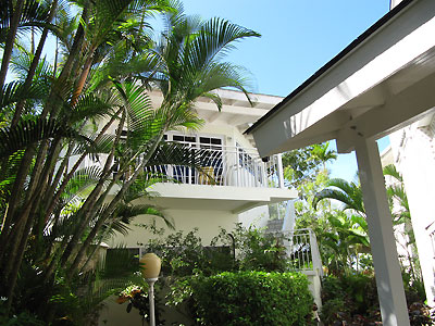 Superior ( 22) and Beachfront Rooms (2 only) located above the villas - 2nd and 3rd floors - 