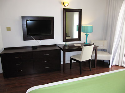 Deluxe Ocean Front, Superior Garden & Ocean View Rooms
and Garden & Ocean View Jr. Suites - Sandy Haven Luxury Boutique Hotel, Negril Jamaica Resorts and Hotels