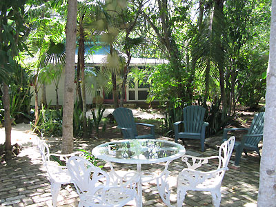 Dining - Tingalayas Retreat - Negril, Jamaica resorts, villas, cottages and hotels