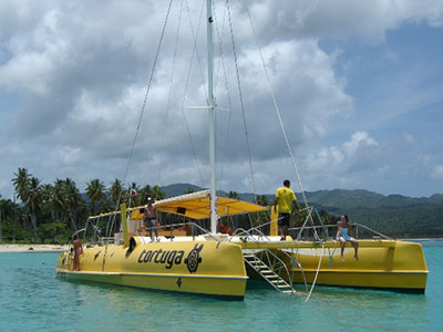 day tour: semi-private deluxe catamaran cruise