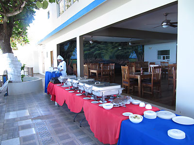 Restaurant and Bar - Travellers Beach Resort, Negril Jamaica Resorts and Hotels