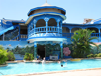 Beach and Pool - Travellers Beach Resort, Negril Jamaica Resorts and Hotels