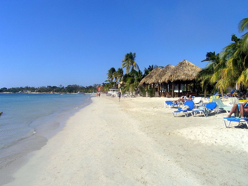 P1220081 A_view_of_the_beach_at_Sandals_Negril_(205033139) Take a Walk in the Seven Mile Beach