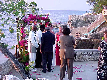 Xtabi Weddings Couple Getting Married On Cliff